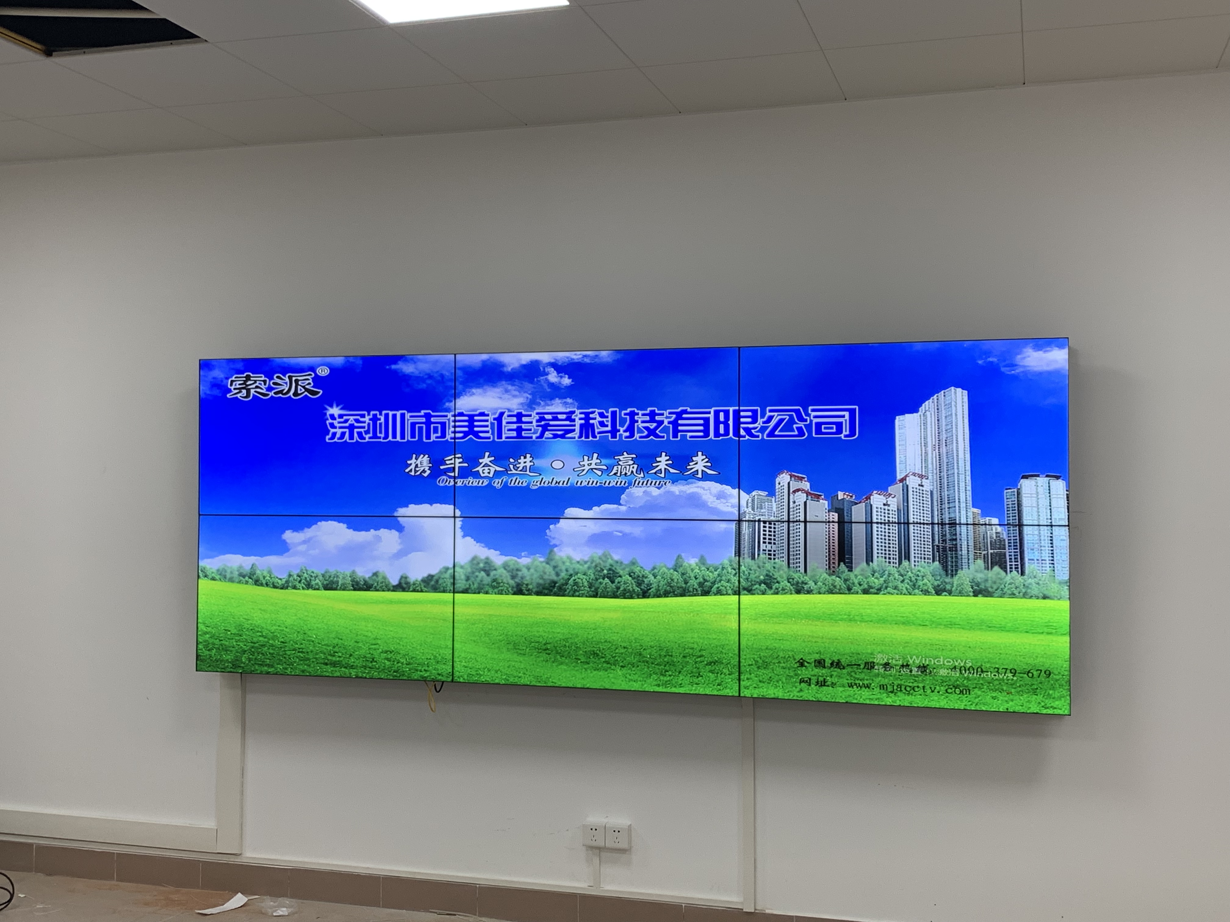 49寸3.5mm京东方液晶拼接屏-HDMI 08-08矩阵-广州市海珠安装展示
