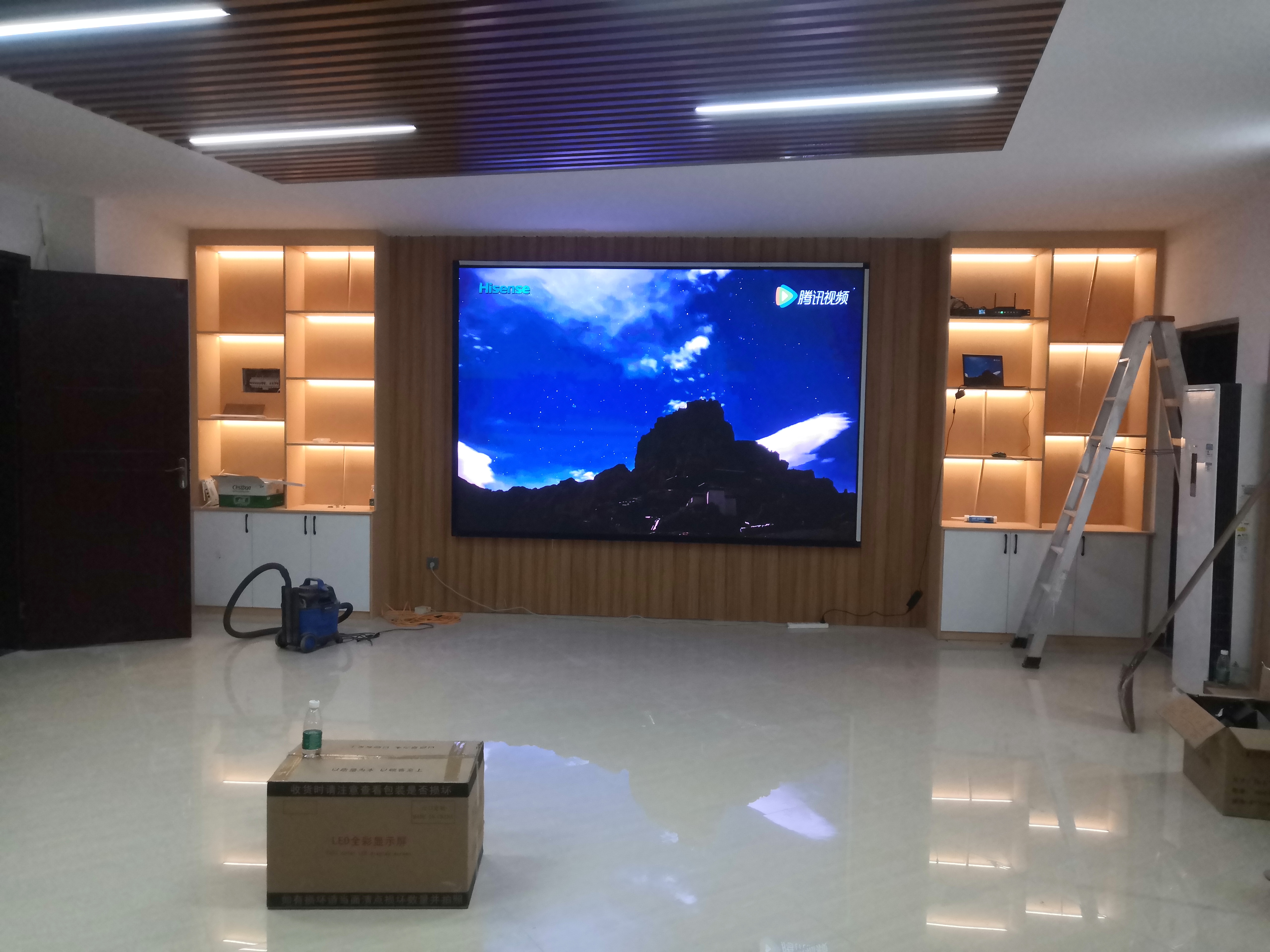 P2.5常规LED显示屏-梅州市五华县揭博高速华阳管理中心